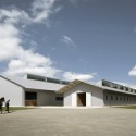 Elite Equestrian Center / Francisco Mangado Elite Equestrian Center / Francisco Mangado © Pedro Pegenaute