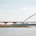City Bridge ‘De Oversteek' / Ney Poulissen Architects & Engineers City Bridge ‘De Oversteek' / Ney Poulissen Architects & Engineers © Stijn Bollaert