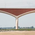 City Bridge ‘De Oversteek' / Ney Poulissen Architects & Engineers City Bridge ‘De Oversteek' / Ney Poulissen Architects & Engineers © Stijn Bollaert