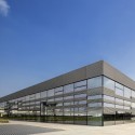 TaiwanGlass Donghai Office Building / WZWX Architecture Group TaiwanGlass Donghai Office Building / WZWX Architecture Group © Fernando Guerra I FG+SG