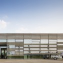 TaiwanGlass Donghai Office Building / WZWX Architecture Group TaiwanGlass Donghai Office Building / WZWX Architecture Group © Fernando Guerra I FG+SG