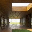TaiwanGlass Donghai Office Building / WZWX Architecture Group TaiwanGlass Donghai Office Building / WZWX Architecture Group © Fernando Guerra I FG+SG