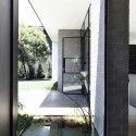 Elwood House / Preston Lane © Derek Swalwell