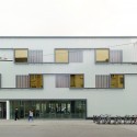 Fichte-Gymnasium Grammar School  / netzwerkarchitekten © Jörg Hempel