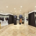Givenchy Flagship Store in Seoul / Piuarch Givenchy Flagship Store in Seoul / Piuarch © Shin Kyungsub