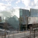 Sport Centre Jules Ladoumegue / Dietmar Feichtinger Architectes Sport Centre Jules Ladoumegue / Dietmar Feichtinger Architectes © David Boureau