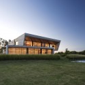 Yacht Club House  / Estudio Ramos © Daniela Mac Adden