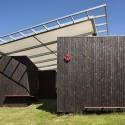 Longbush Ecosanctuary Welcome Shelter / Sarosh Mulla Design Longbush Ecosanctuary Welcome Shelter / Sarosh Mulla Design © Simon Devitt