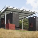 Longbush Ecosanctuary Welcome Shelter / Sarosh Mulla Design Longbush Ecosanctuary Welcome Shelter / Sarosh Mulla Design © Patrick Reynolds