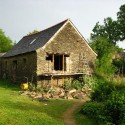 An Old Breton Barn Converted into an Artist Studio / Modal Architecture © Monique Bastos & Gwendal Hervé