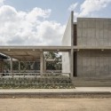 Casa de la memoria y espacio comunitario “Remanso de Paz” / Taller Sintesis + Angélica Gaviria Casa de la memoria y espacio comunitario “Remanso de Paz” / Taller Sintesis + Angélica Gaviria © Alejandro Arango