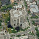 AD Classics: Robarts Library / Warner, Burns, Toan & Lunde AD Classics: Robarts Library / Warner, Burns, Toan & Lunde The library's triangular shape intersects violently with the rectantular street grid of the Toronto campus.. Image © Bing Maps