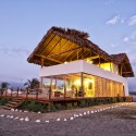 Casa en Playa del Carmen / YUPANA Arquitectos Courtesy of Condominios F&F