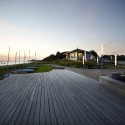Esbjerg Beach Promenade & Sailing Club / Nathan Romero Arkitekter + Spektrum Arkitekter Esbjerg Beach Promenade & Sailing Club / Nathan Romero Arkitekter + Spektrum Arkitekter © Asger Simonsen
