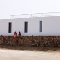 Casa en Los Andenes / Aurelio Herrera & Enrique Llatas Casa en Los Andenes / Aurelio Herrera & Enrique Llatas © Lolo Lamas