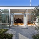 With 3 Kids, 2 Dogs and the Jungle / Osamu Morishita Architect & Associates With 3 Kids, 2 Dogs and the Jungle / Osamu Morishita Architect & Associates © Hahakura Photo Office