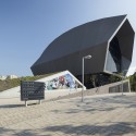 Zhonghe Sports Center / Q-Lab Zhonghe Sports Center / Q-Lab © Highlite Images