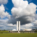 Latin America in Construction: Architecture 1955-1980 Latin America in Construction: Architecture 1955-1980 Lúcio Costa and Oscar Niemeyer. Plaza of the three powers, Brasilia, Brazil, 1958-1960. Photograph: Leonardo Finotti © Leonardo Finotti