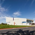 Jesuit High School Chapel of the North American Martyr / Hodgetts + Fung Jesuit High School Chapel of the North American Martyr / Hodgetts + Fung © Joe Fletcher