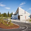Jesuit High School Chapel of the North American Martyr / Hodgetts + Fung Jesuit High School Chapel of the North American Martyr / Hodgetts + Fung © Joe Fletcher