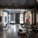 Renovation of Split-Level Hair Salon & Residential / HAO Design studio © Hey! Cheese