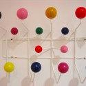 Arquitetas Invisíveis apresentam 48 mulheres na arquitetura: "Nas Sombras" Arquitetas Invisíveis apresentam 48 mulheres na arquitetura: "Nas Sombras" Hang it all. Image via Flickr user apartment therapy