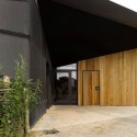 Hidden Locker Rooms / MU Architecture + Ateliers Les Particules Hidden Locker Rooms / MU Architecture + Ateliers Les Particules © David Foessel