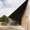Hidden Locker Rooms / MU Architecture + Ateliers Les Particules Hidden Locker Rooms / MU Architecture + Ateliers Les Particules © David Foessel