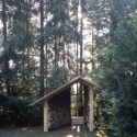 Wooden Hut / Kawahara Krause Architects Wooden Hut / Kawahara Krause Architects Courtesy of Kawahara Krause Architects