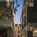 Façade Renovation for No. 8 Building / Atelier Archmixing Façade Renovation for No. 8 Building / Atelier Archmixing © Tang Yu