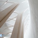 Bishop Edward King Chapel / Niall McLaughlin Architects Bishop Edward King Chapel / Niall McLaughlin Architects © NAARO