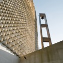 Bishop Edward King Chapel / Niall McLaughlin Architects Bishop Edward King Chapel / Niall McLaughlin Architects © NAARO