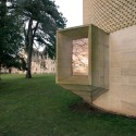 Bishop Edward King Chapel / Niall McLaughlin Architects Bishop Edward King Chapel / Niall McLaughlin Architects © NAARO