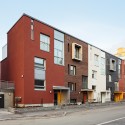 Kalasataman Huvilat Townhouses / PORTAALI architects Ltd + ArkOpen Ltd Kalasataman Huvilat Townhouses / PORTAALI architects Ltd + ArkOpen Ltd © Photos Tuomas Uusheimo