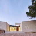 Stone Clubhouse / GRAS Arquitectos Stone Clubhouse / GRAS Arquitectos © José Hevia