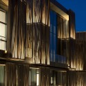 Selcuk Ecza Headquarters / Tabanlıoğlu Architects Selcuk Ecza Headquarters / Tabanlıoğlu Architects © Thomas Mayer