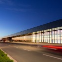Fort Mcmurray International Airport / office of mcfarlane biggar architects + designers Fort Mcmurray International Airport / office of mcfarlane biggar architects + designers © Ema Peter