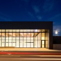 Fort Mcmurray International Airport / office of mcfarlane biggar architects + designers Fort Mcmurray International Airport / office of mcfarlane biggar architects + designers © Ema Peter