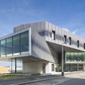 Media Library Choisy-Le-Roi / Atelier d'Architecture Brenac-Gonzalez Media Library Choisy-Le-Roi / Atelier d'Architecture Brenac-Gonzalez © Sergio Grazia