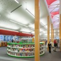 Vancouver Island Regional Library / Low Hammond Rowe Architects Vancouver Island Regional Library / Low Hammond Rowe Architects © Sama Jim Canzian