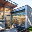 Vancouver Island Regional Library / Low Hammond Rowe Architects Vancouver Island Regional Library / Low Hammond Rowe Architects © Sama Jim Canzian