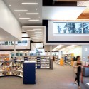 Vancouver Island Regional Library / Low Hammond Rowe Architects Vancouver Island Regional Library / Low Hammond Rowe Architects © Sama Jim Canzian