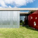 Vivienda Suburbana / Roberto Benito Vivienda Suburbana / Roberto Benito © Gonzalo Viramonte
