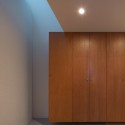 Arch Wall House  / Naf Architect & Design © Toshiyuki Yano