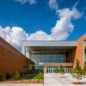 Alexandria Area High School / Cuningham Group Architecture Alexandria Area High School / Cuningham Group Architecture © Brandon Stengel