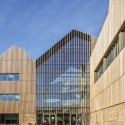 Bob Champion Building / HawkinsBrown © Gareth Gardner