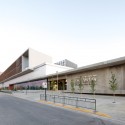 La Florida Metropolitan Hospital Clinic / BBATS Consulting & Projects SLP + MURTINHO+RABY arquitectos La Florida Metropolitan Hospital Clinic / BBATS Consulting & Projects SLP + MURTINHO+RABY arquitectos © Nico Saieh