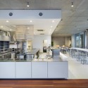 Blue Bottle Coffee AOYAMA Cafe / Schemata Architects © Takumi Ota