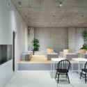 Blue Bottle Coffee AOYAMA Cafe / Schemata Architects © Takumi Ota
