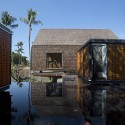 Svarga Residence  / RT+Q Architects © Albert Lim K.S.